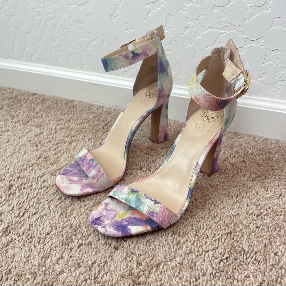 Vince Camuto Acelyn Floral Pastel Watercolor Strap Block Heel Mermaid Sandal - Picture 3 of 16